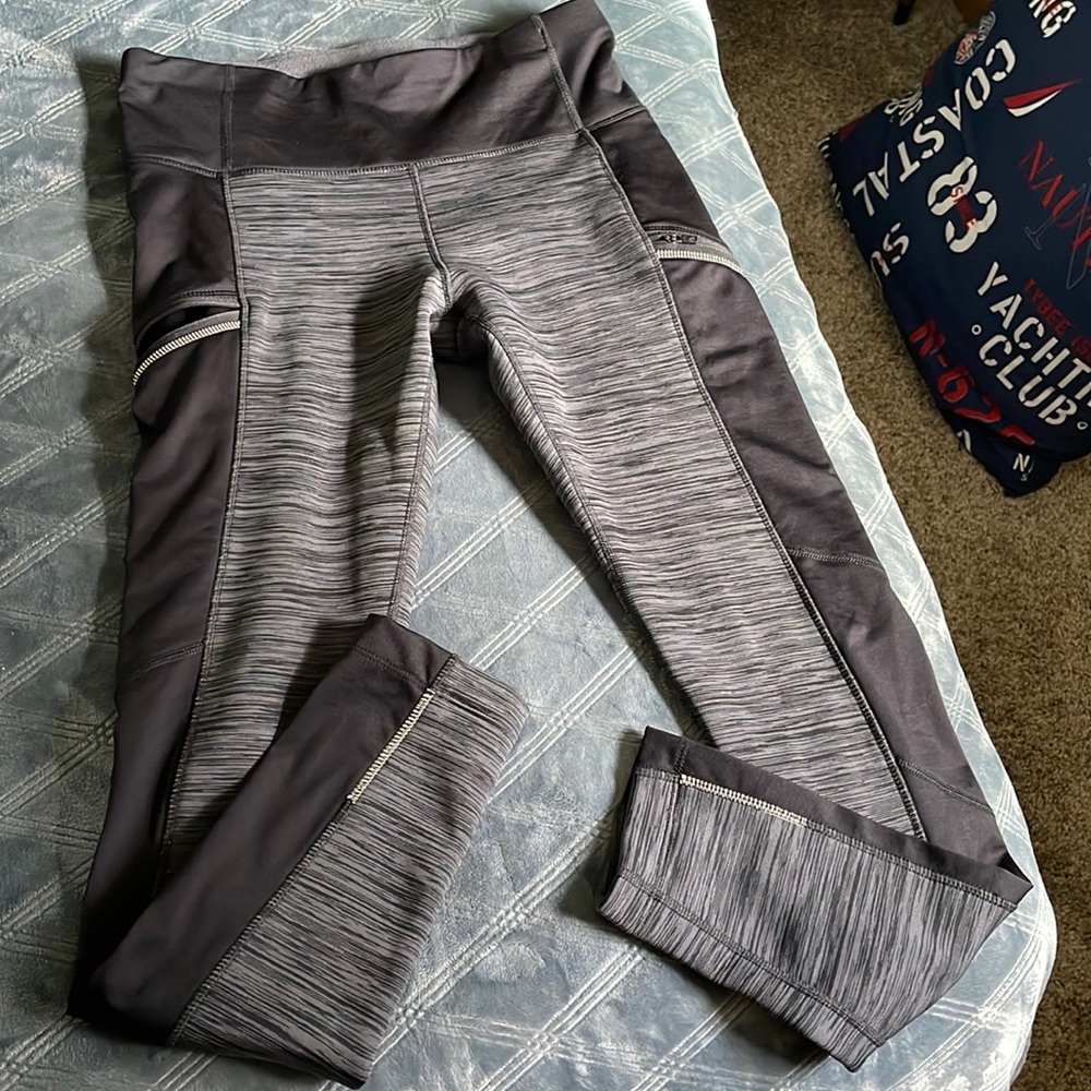 Like new fleece lined Athleta leggings